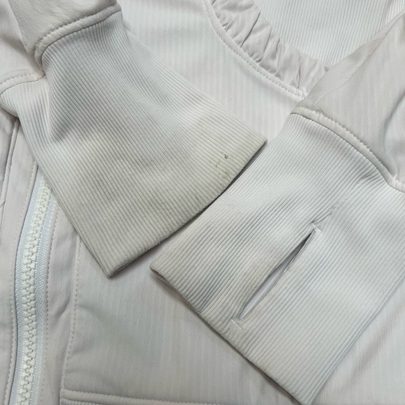 Lululemon Reversible Dance Studio Jacket III in a Little Pink Size 8 - Picture 15 of 16